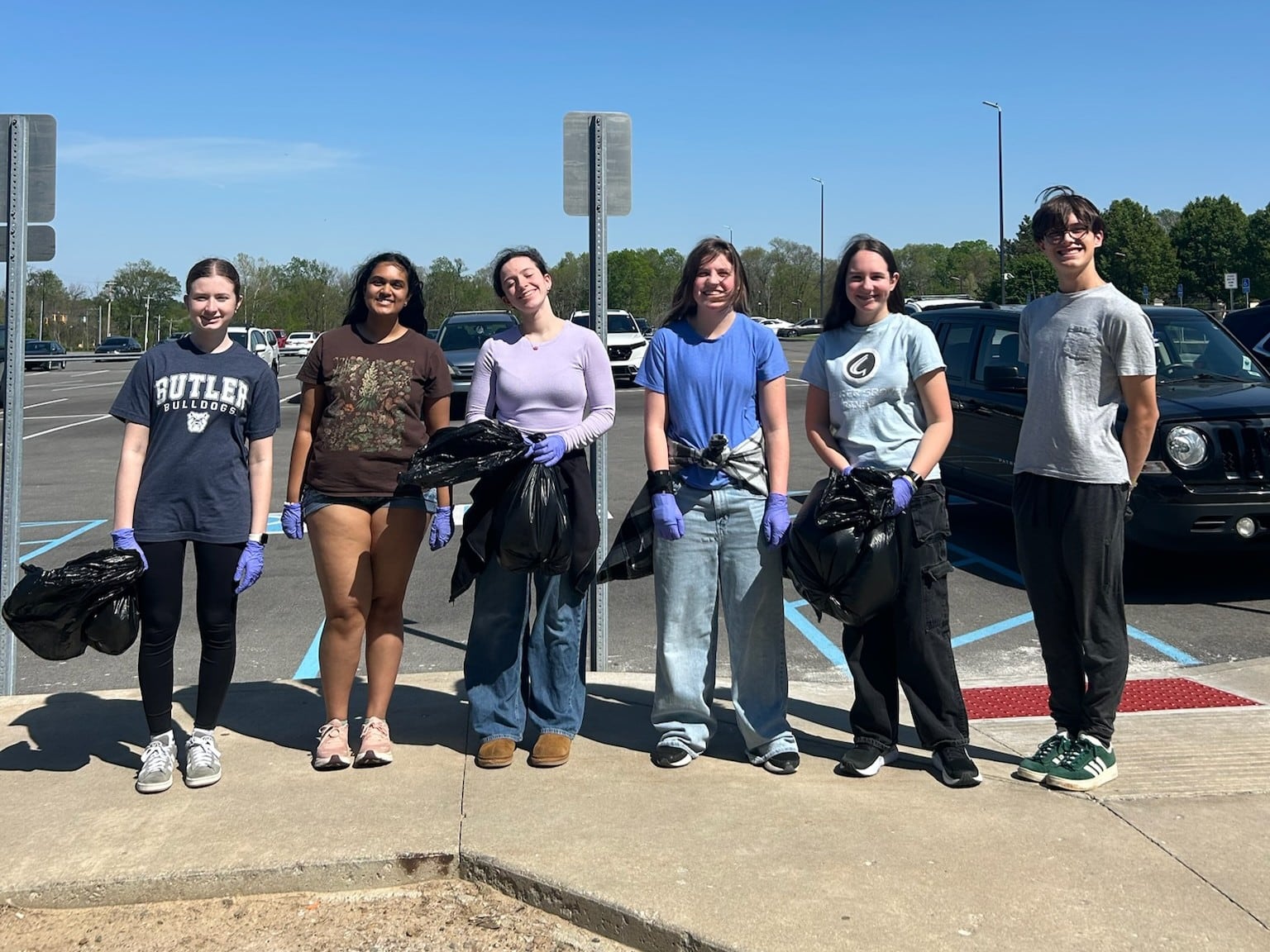 Earth Day Cleaning 25 26 3: Event Gallery